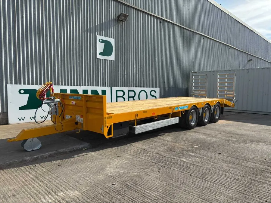 2026 M4 Trailers 28ft low loader
